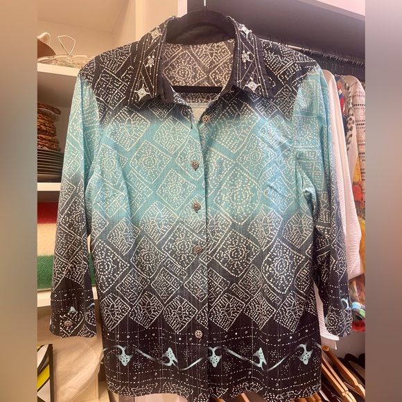 Jacket with Matching Camisole with Metallic Embroidery - Picture 2 of 9